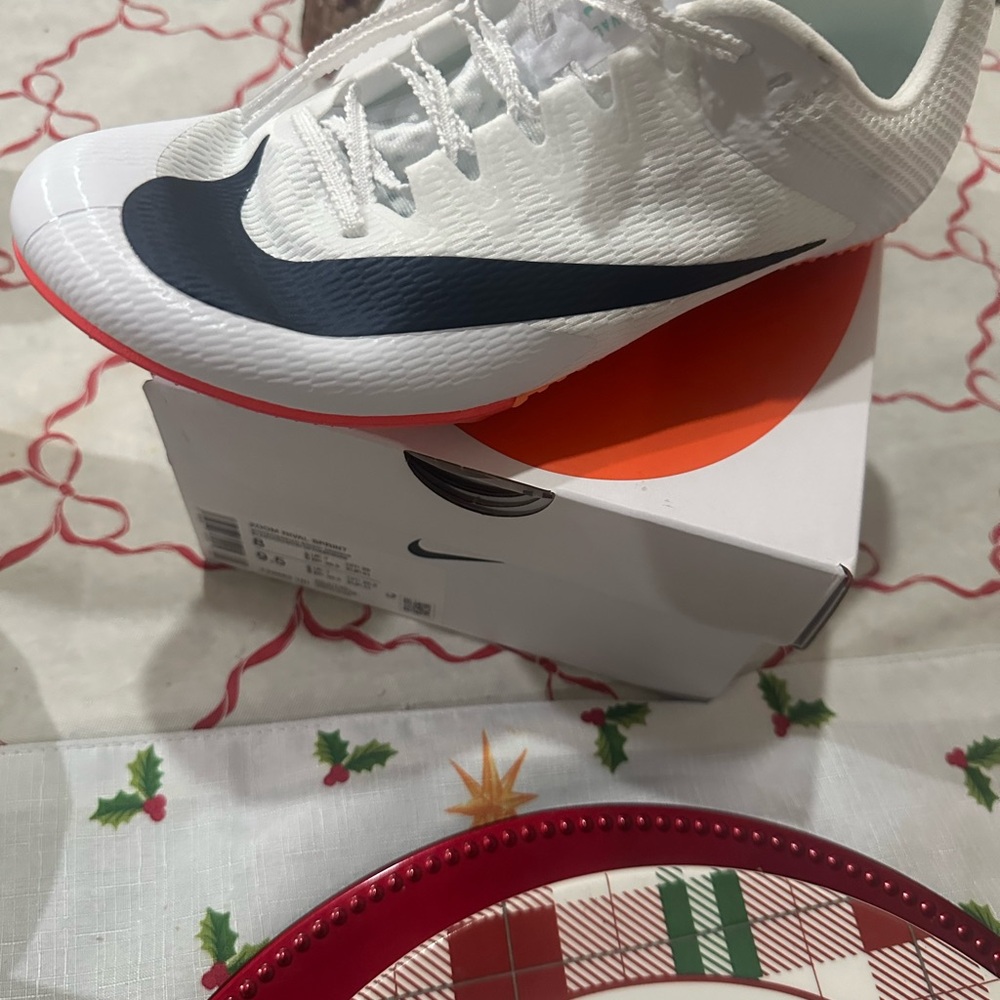Zoom Kids White and Black Sneakers